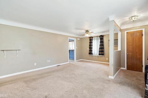 24786 Cushing, Eastpointe, MI 48021 photo 2
