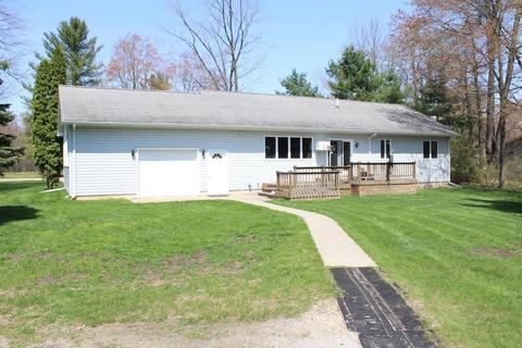 3122 Ireta, Harrison, MI 48625 photo 2