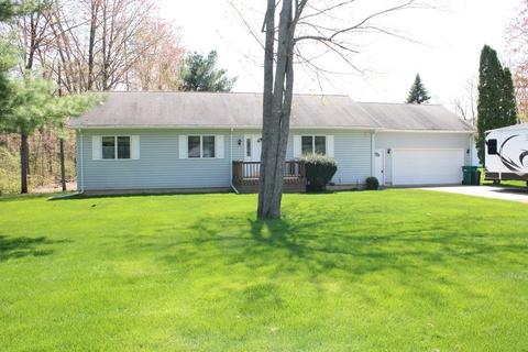 3122 Ireta, Harrison, MI 48625
