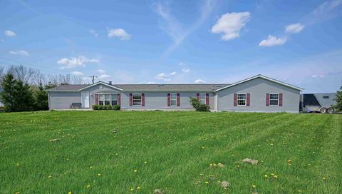 6546 Briggeman Rd, Saint Clair, MI 48079