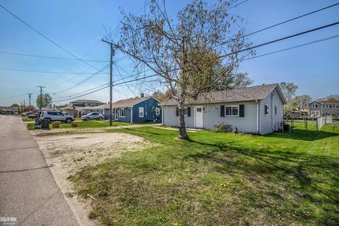 7276 Audubon St, Clay, MI 48001 photo 16