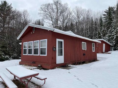 109 Barnhardt, Ishpeming, MI 49849 photo 1