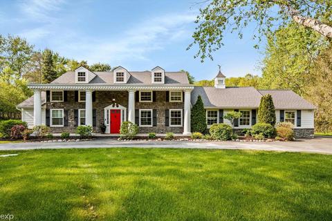 454 Whims, Oakland Township, MI 48306