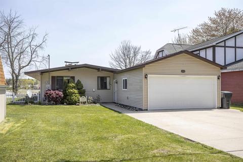 4666 N Verity Rd, Sanford, MI 48657