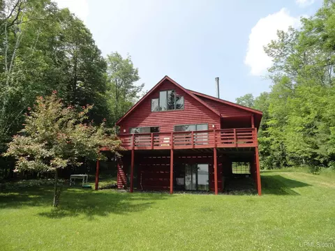 10796 M64, Marenisco, MI 49947