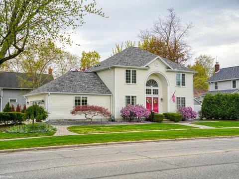 705 Clinton Ave, Saint Clair, MI 48079 photo 7