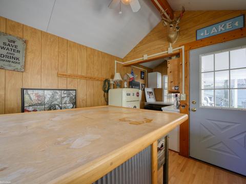 705 Clinton Ave, Saint Clair, MI 48079 photo 18