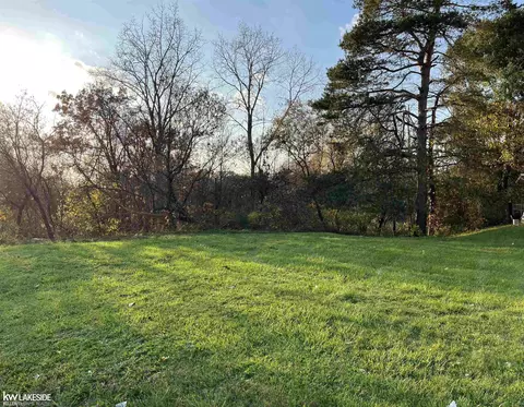 000 Gratiot, New Haven, MI 48048