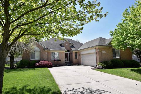 31162 English Oaks Dr, New Baltimore, MI 48047