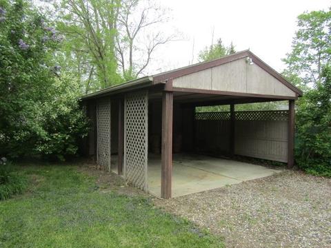 609 N Pne, Owosso, MI 48867 photo 3