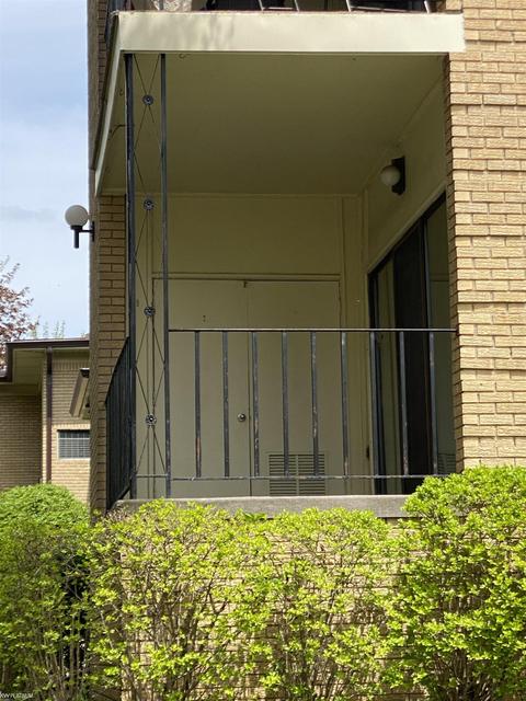 31935 W 14 Mile Rd #119, Farmington Hills, MI 48334