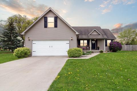 1874 Arrowhead Ln, Owosso, MI 48867 photo 2
