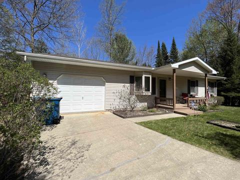 3752 Whispering Pnes, Gladwin, MI 48624 photo 5