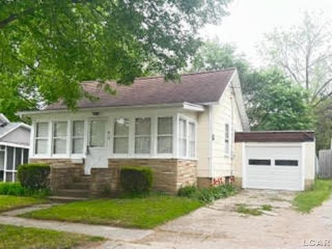 814 Elm St, Adrian, MI 49221