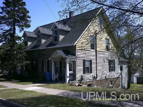 733-735 W W Blf, Marquette, MI 49855