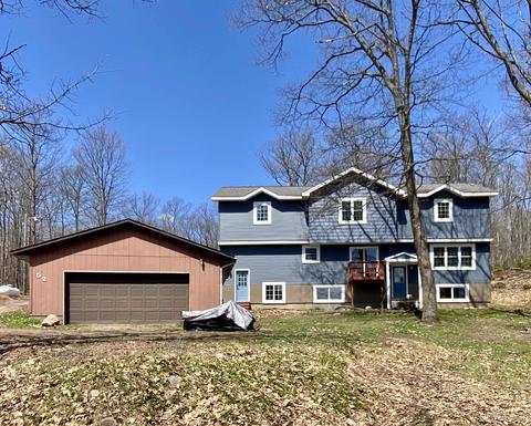 52 E Jarvi, Negaunee, MI 49866