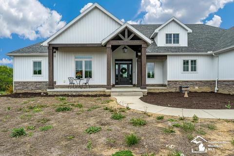 1900 W Erie Rd, Temperance, MI 48182