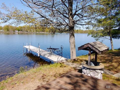 4978 Hayes Rd, Harrison, MI 48625 photo 2