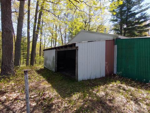 4978 Hayes Rd, Harrison, MI 48625 photo 29