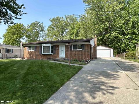 50761 Homestead Dr, Chesterfield, MI 48047