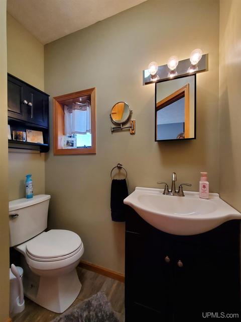 319 E Broad St, L'anse, MI 49946 photo 33