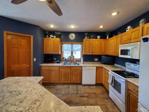 319 E Broad St, L'anse, MI 49946 photo 3
