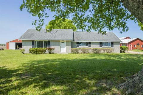 10750 S Brennan Rd, Brant, MI 48614