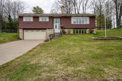 919 E St, Iron Mountain, MI 49801 photo 5