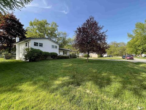 13355 State Park Ave, South Rockwood, MI 48179