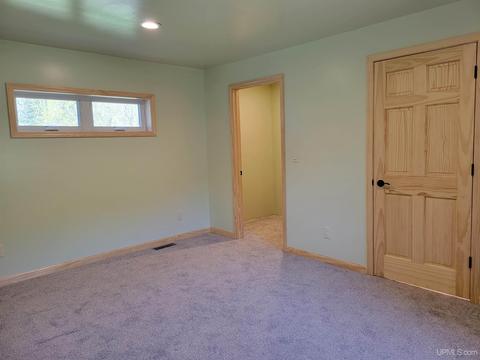 230 Marquette, Ishpeming, MI 49849 photo 6