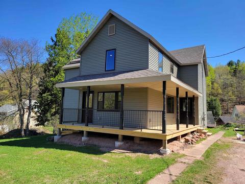 230 Marquette, Ishpeming, MI 49849