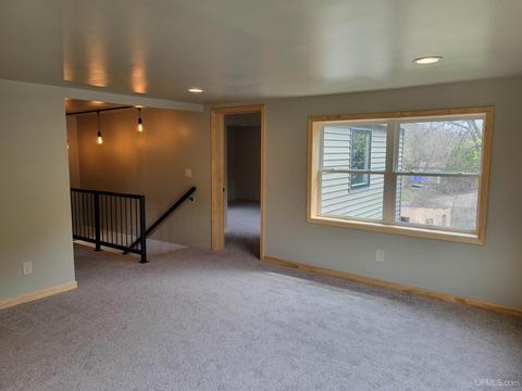 230 Marquette, Ishpeming, MI 49849 photo 14
