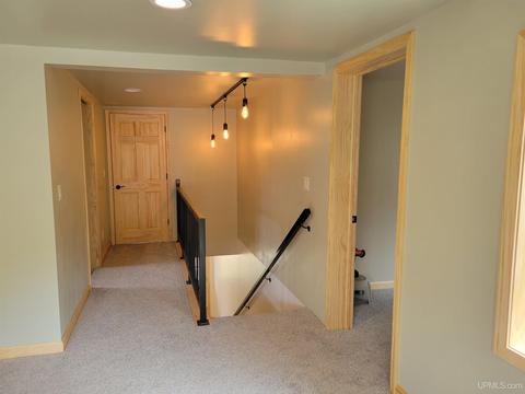 230 Marquette, Ishpeming, MI 49849 photo 12