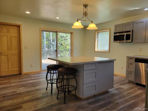 230 Marquette, Ishpeming, MI 49849 photo 4