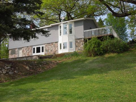 3195 Highland Pkwy, Gladwin, MI 48624
