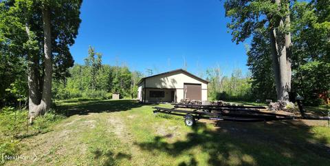 4151 Riley, Gladwin, MI 48624 photo 3