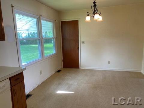 1318 Cherry Dr, Adrian, MI 49221 photo 6