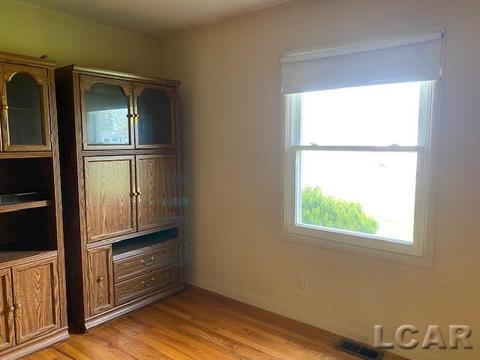 1318 Cherry Dr, Adrian, MI 49221 photo 11