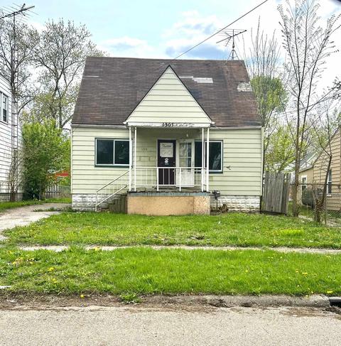 1305 Lincoln, Flint, MI 48507