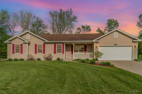 1239 Woodfield Trl, Hemlock, MI 48626