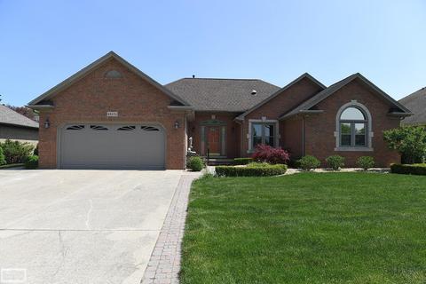 48696 Elmhurst, Macomb, MI 48044