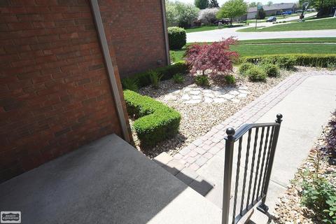 48696 Elmhurst, Macomb, MI 48044 photo 4