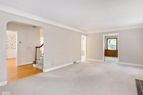 897 Washington, Grosse Pointe, MI 48230 photo 7