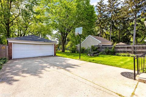 897 Washington, Grosse Pointe, MI 48230 photo 30