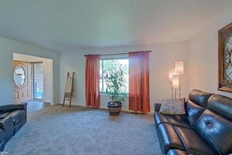 619 Fairfield Dr, Flushing, MI 48433 photo 21