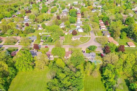 619 Fairfield Dr, Flushing, MI 48433 photo 13