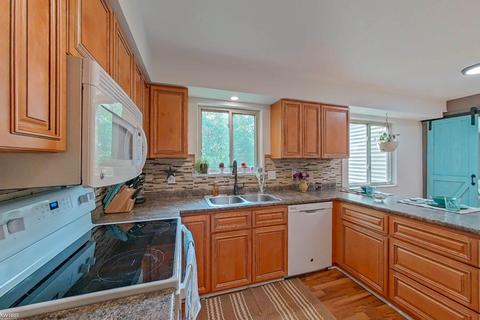 619 Fairfield Dr, Flushing, MI 48433 photo 32
