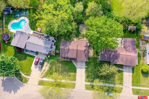 619 Fairfield Dr, Flushing, MI 48433 photo 10