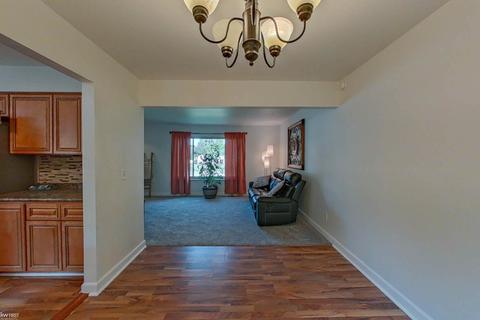 619 Fairfield Dr, Flushing, MI 48433 photo 24