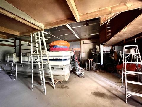 3261 Lakeshore Dr, Gladwin, MI 48624 photo 42